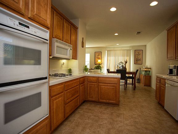5th image of 36367 Sicily Ln