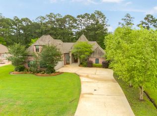 69 Victoria Ln, Mandeville, LA 70471