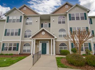 6118 Hedgecock Cir APT 2B, High Point, NC 27265
