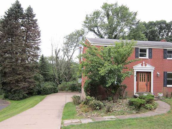 2nd image of 2424 Trotter Dr