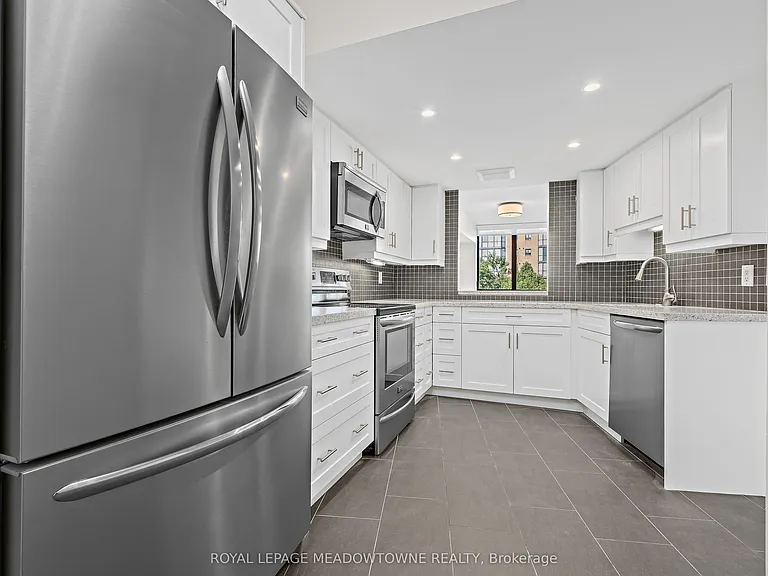 1230 Marlborough Ct #506 — Photo 13