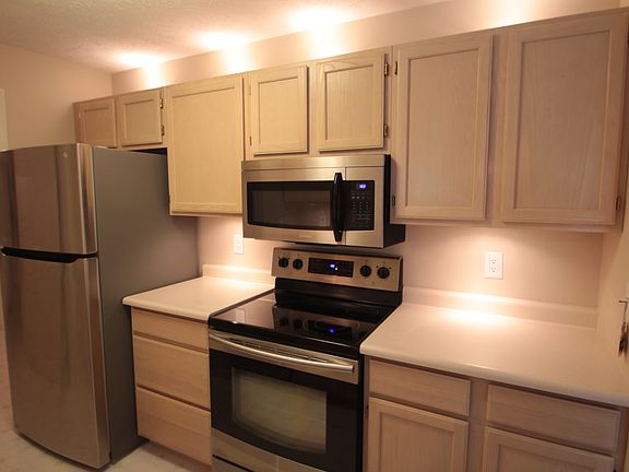 3rd image of 8820 Yardley Ct APT 206