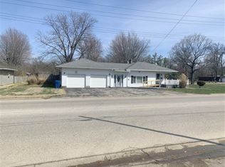 300 N Allen St, Robinson, IL 62454