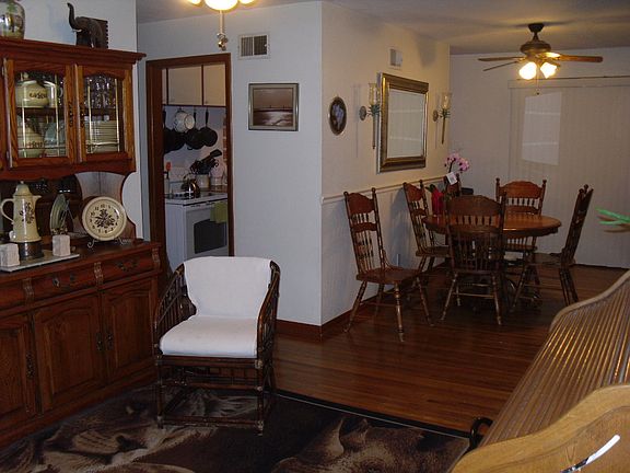 4th image of 3109 S Hiram Ave