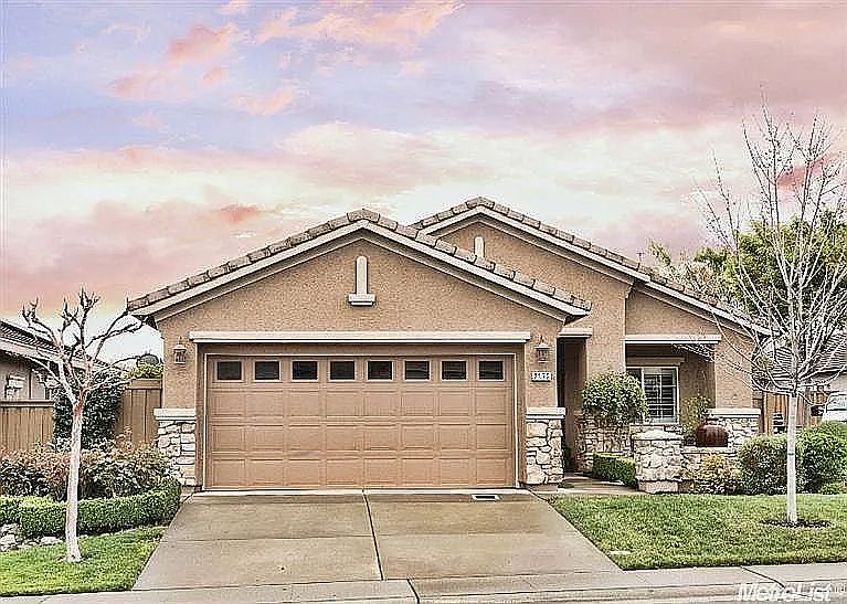 1st image of 2173 Horseshoe Glen Cir