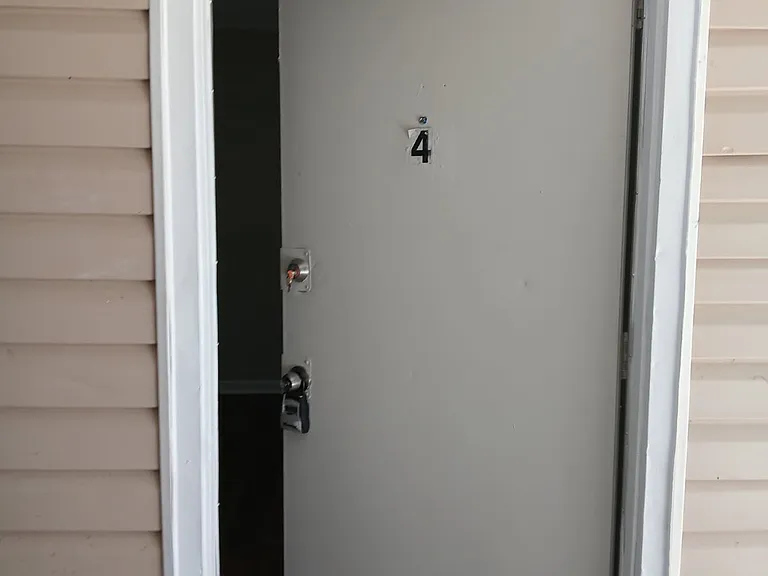 4101 McVay St SW #4 — Photo 2
