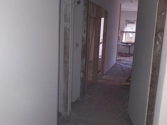 5th image of 7806 S Paulina St