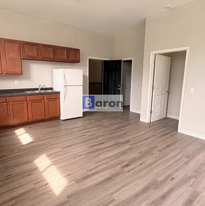 1636 Summit Rd #102