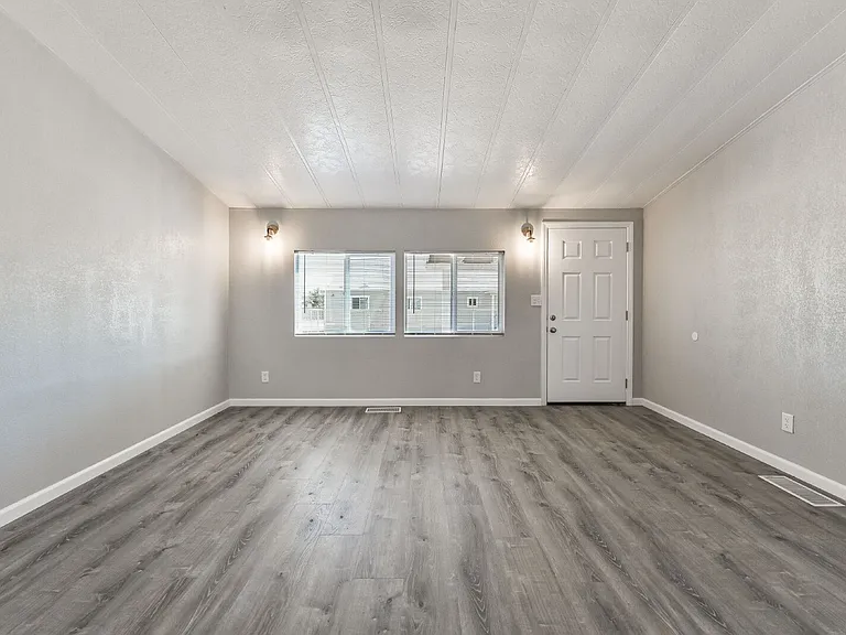 4453 Maia Way — Photo 16