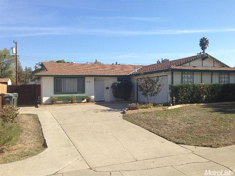 1st image of 7033 Farmington Way
