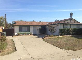 7033 Farmington Way, Sacramento, CA 95828