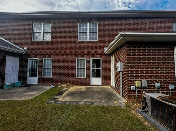 102 Boykin Ave, Selma, NC 27576