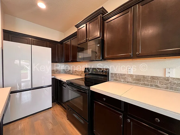 5600 NE 129th Pl — Photo 6