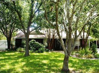 111 Roanoak Dr, Dripping Springs, TX 78620