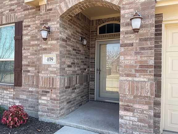 4th image of 409 Prescott Ln