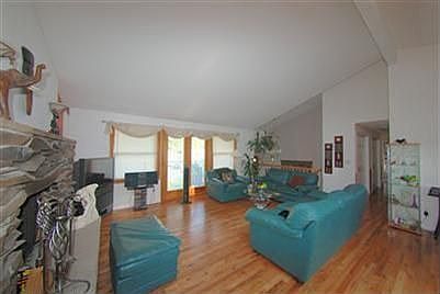 3rd image of 1417 159th Ave SE