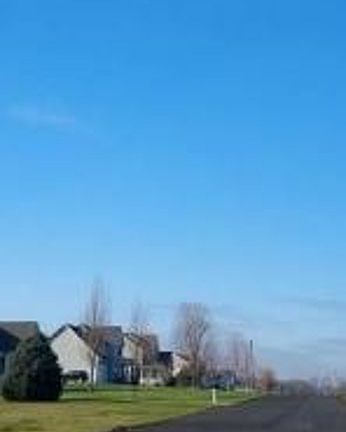 Exterior Neighborhood (street photo)