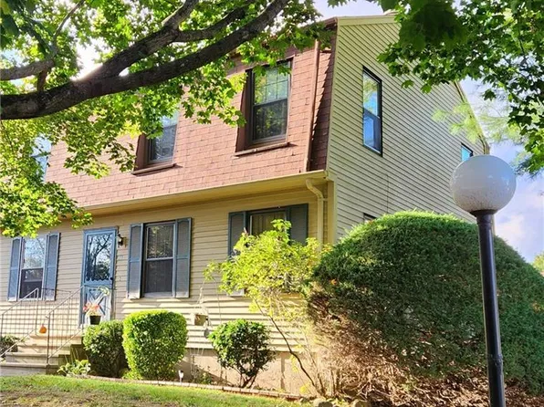 46 Bay Path Way #46, Branford, CT 06405