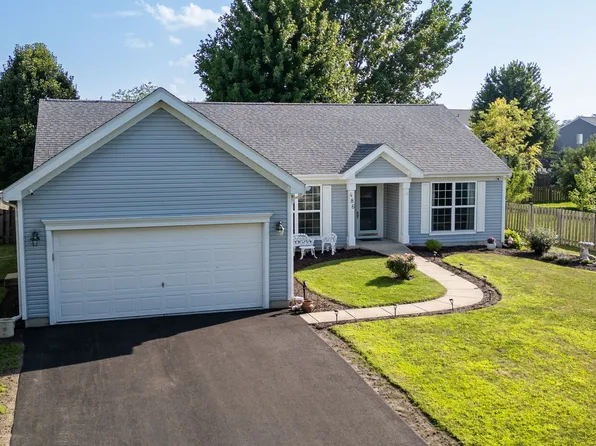 486 Honeysuckle Ln, Yorkville, IL 60560