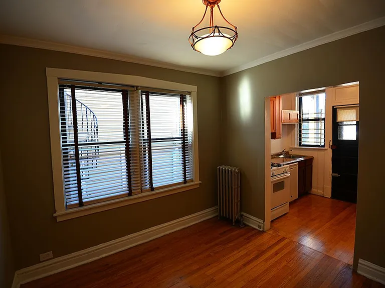 1106 W George St #2 — Photo 4