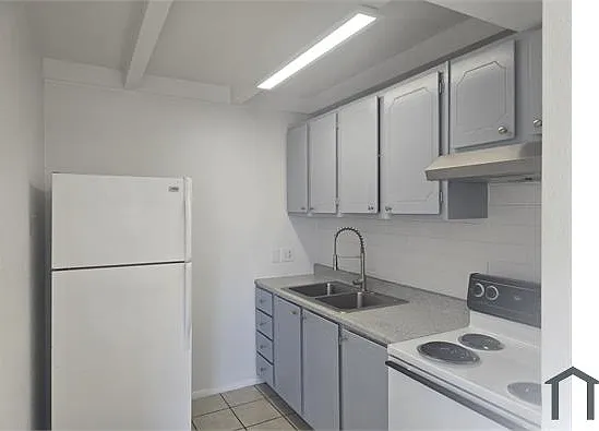 2107 S Granada Dr #3 — Photo 7