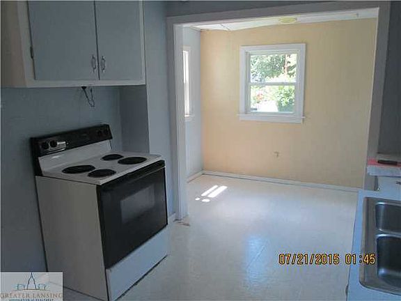 4th image of 1718 Maplewood Ave