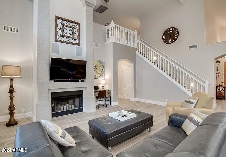 16848 S 13th Pl — Photo 7
