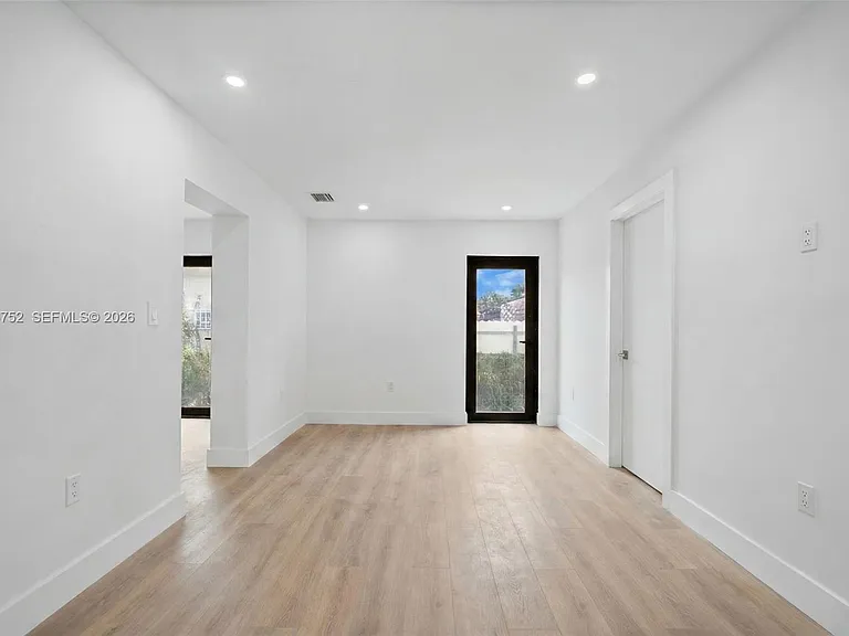 4746 NW 10th Ave — Photo 18