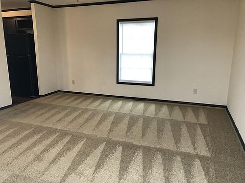 2nd image of 2568 Autumn Lake Dr