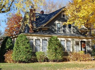 1449 Hythe St, Saint Paul, MN 55108