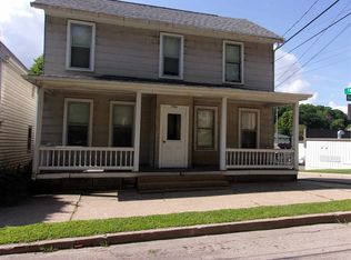 594 Almond St, Dubuque, IA 52001