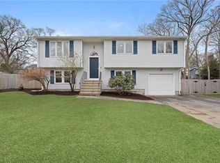 23 Bokar St, Warwick, RI 02886