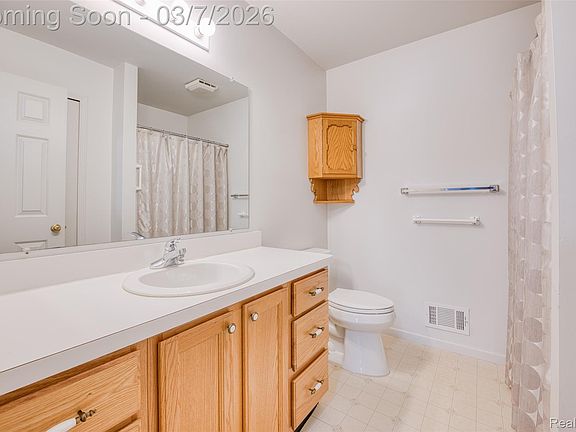 3rd image of 1018 Curzon St