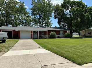 1207 S Peters St, Garrett, IN 46738