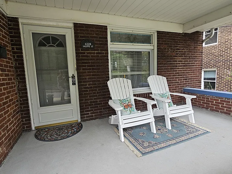 4224 Saline St — Photo 1