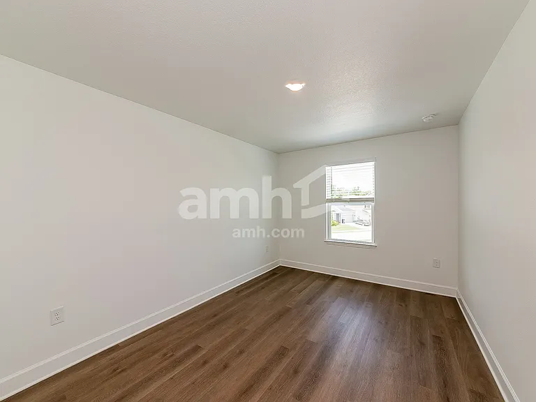 3320 Muscatine Ave — Photo 14