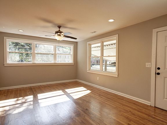 2nd image of 5645 Dobson St