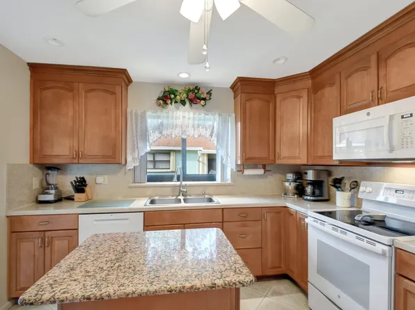 9855 Loquat Tree Run A Run #A, Boynton Beach, FL 33436