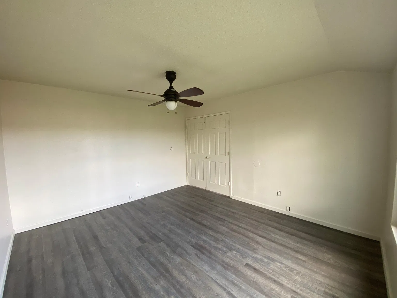 3942 Meadowbrook Cir — Photo 4