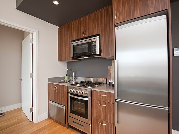 3rd image of 254 Front St APT 6D
