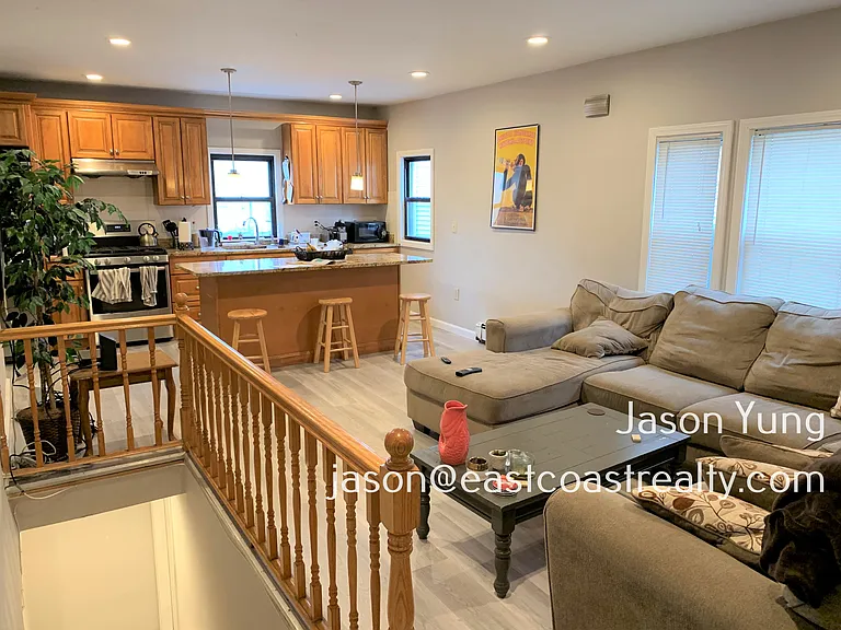 117 Glenville Ave #117 — Photo 5