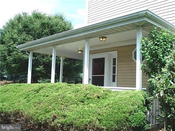 2nd image of 146 Leedom Way #29