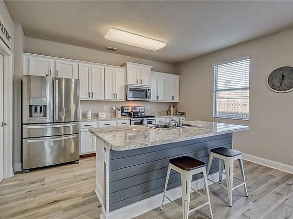 4th image of 65031 Mossy Creek Ln