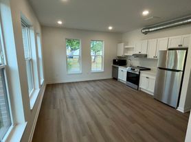 Forest Ave - Luxury Off-Campus Housing!
