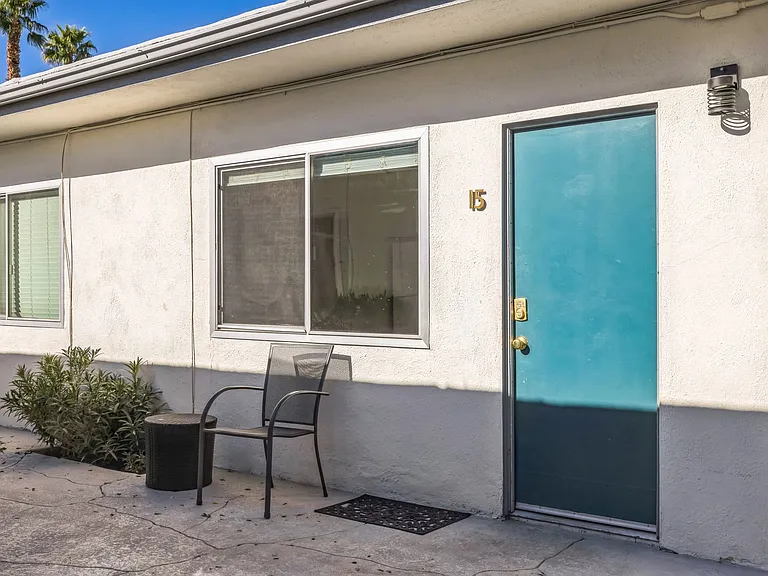 588 E. Mel Avenue - Hermosa Palms — Photo 15