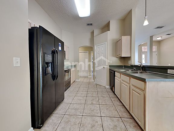 4th image of 1411 Heather Glen Ln