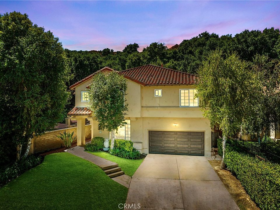1st image of 23674 White Oak Ct