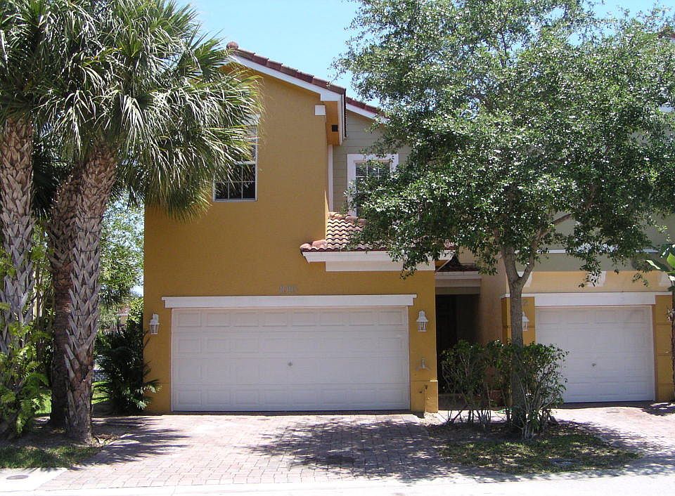 1st image of 1010 Pipers Cay Dr