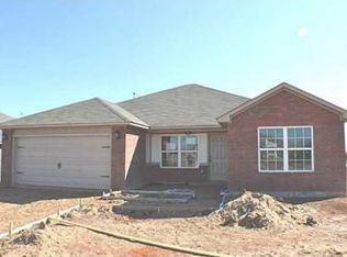9620 Emilee Grace Ln, Moore, OK 73160
