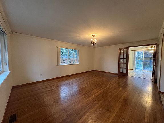 4th image of 8447 Mayfair Pl